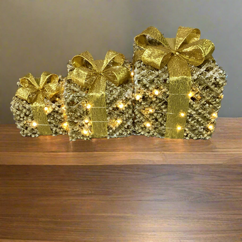 SET OF 3 GIFT BOXES WITH LIGHTS