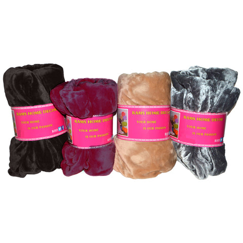 THROW FLEECE BLANKET