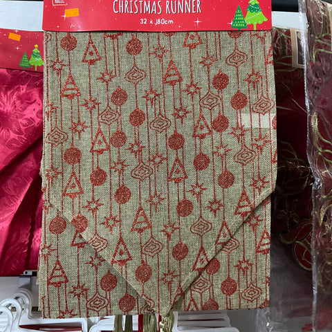 CHRISTMAS TABLE RUNNER