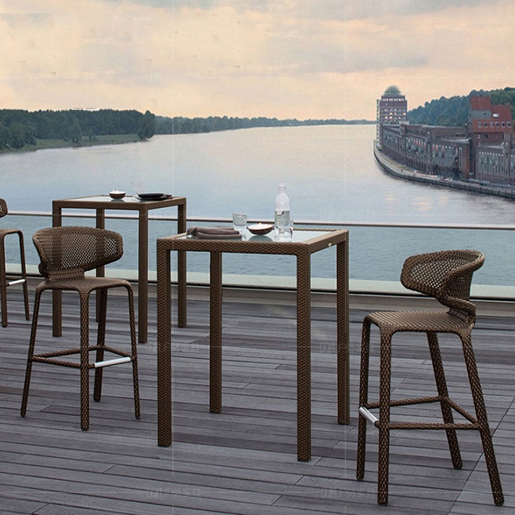 B002 BAR CHAIR & TABLE