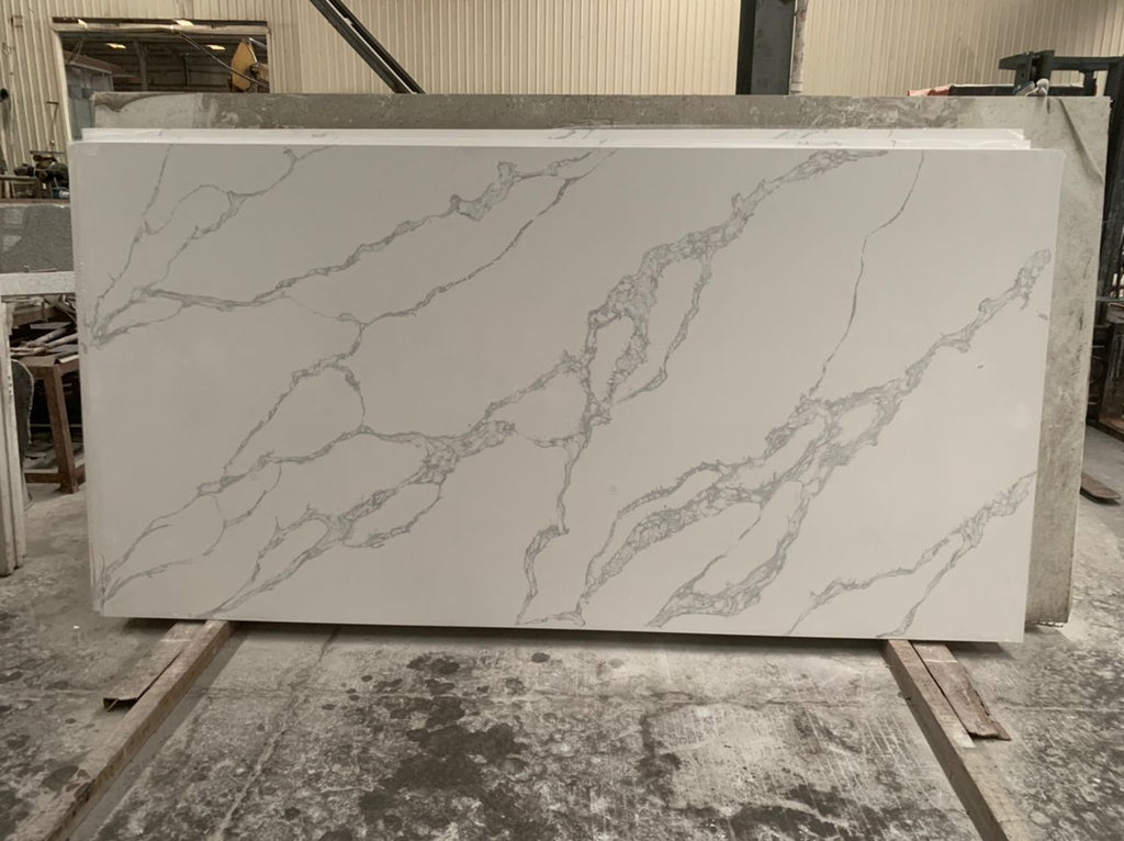 Big Slab Calacatta Laza 5.25 x 10.5'