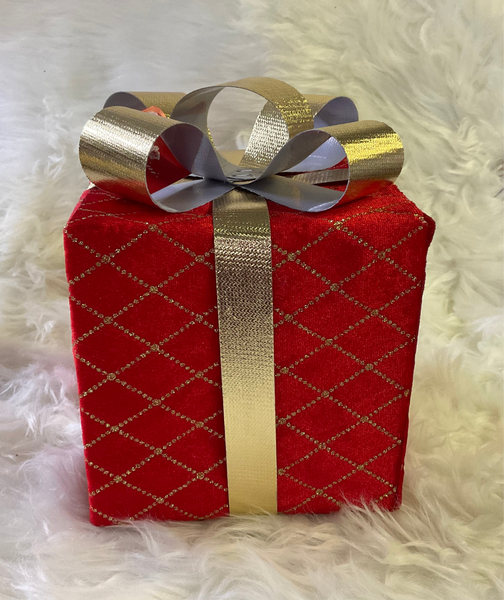 SQUARE RED GIFT BOX WITH GOLD BOW