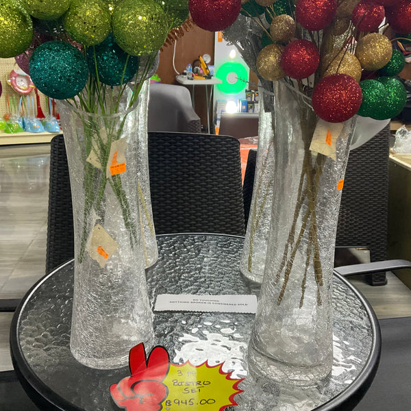 GLASS VASE