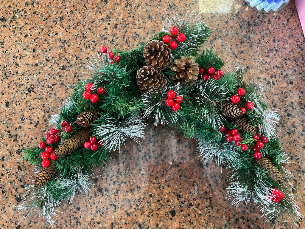 CHRISTMAS SWAG GARLAND