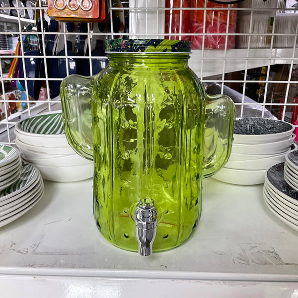 DRINK DISPENSER WITH A TAP