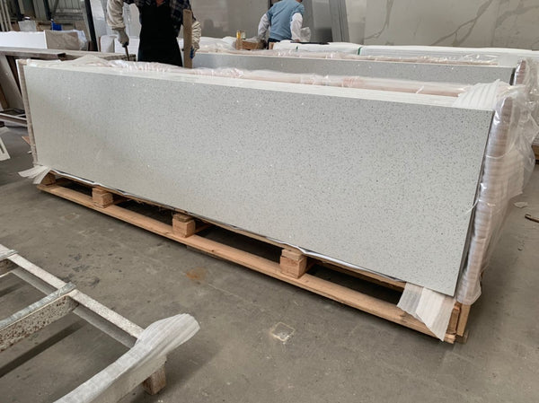 Prefab Grey Crystal Light